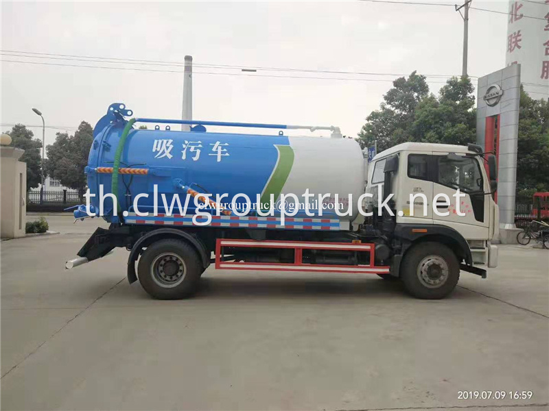 Suction Truck 7